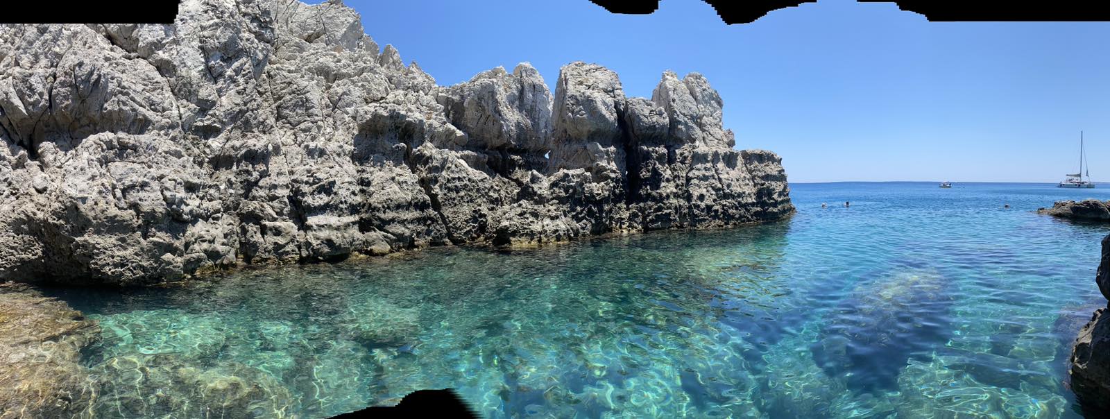 Traounou beach Caves exploring