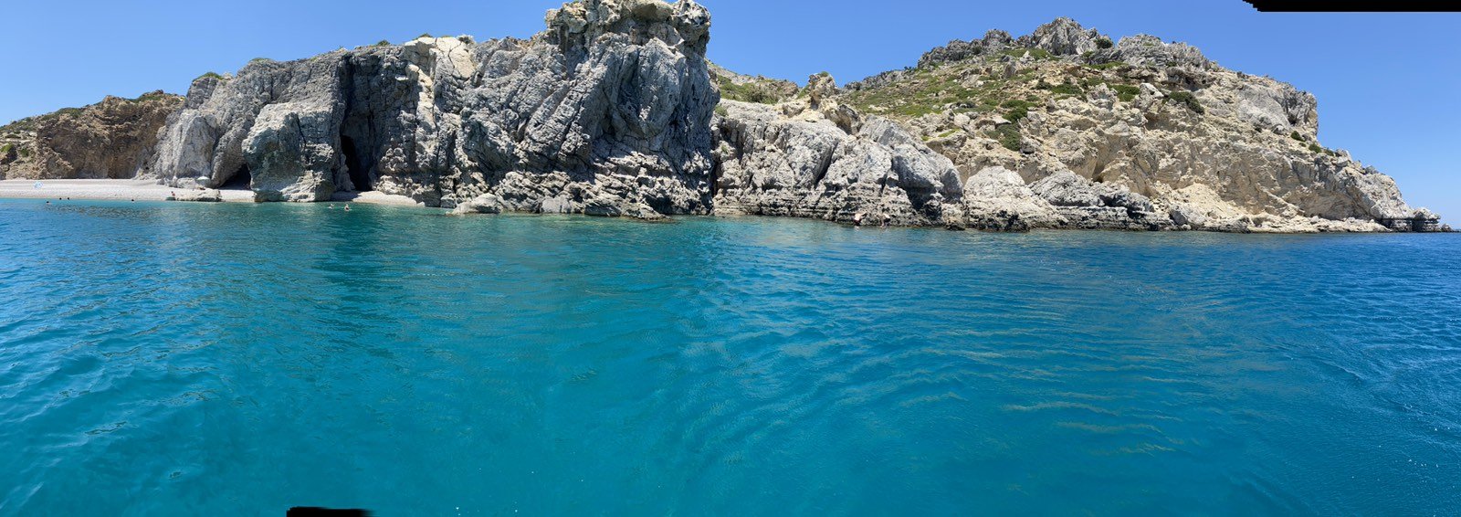 Traounou beach Caves exploring