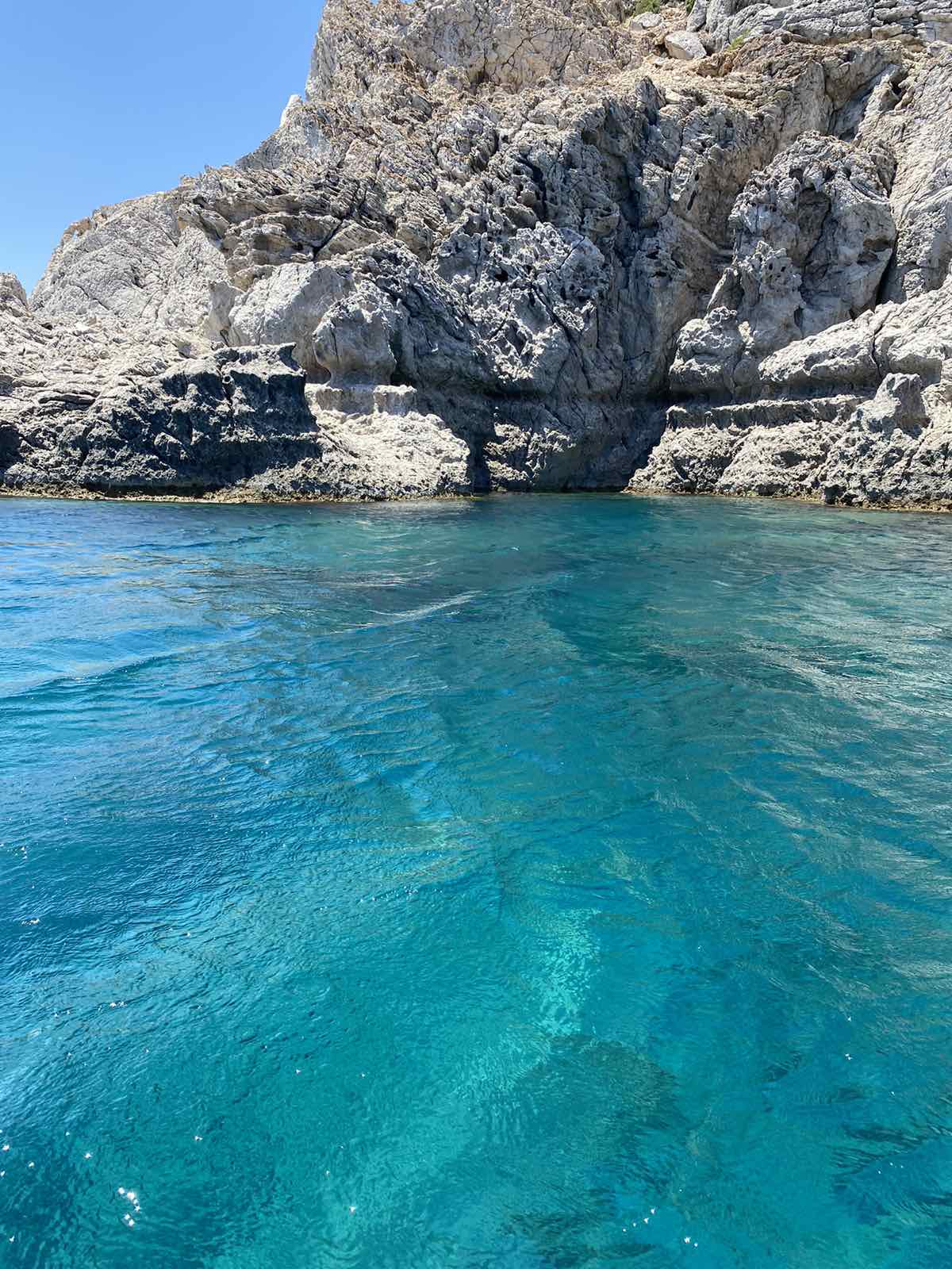 Traounou beach Caves exploring